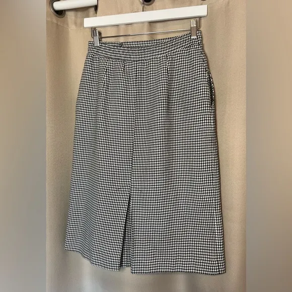 Vintage Houndstooth Midi Pencil Skirt w/ Pockets by JG Petite Collection