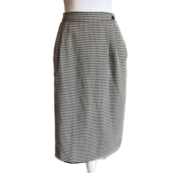 Vintage Houndstooth Midi Pencil Skirt w/ Pockets by JG Petite Collection