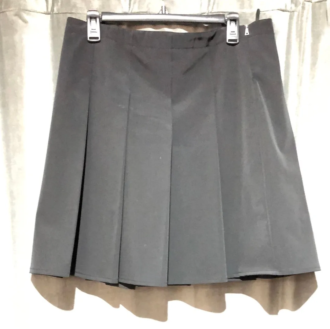 VINTAGE: Prada Black Pleated Knee-Length Skirt