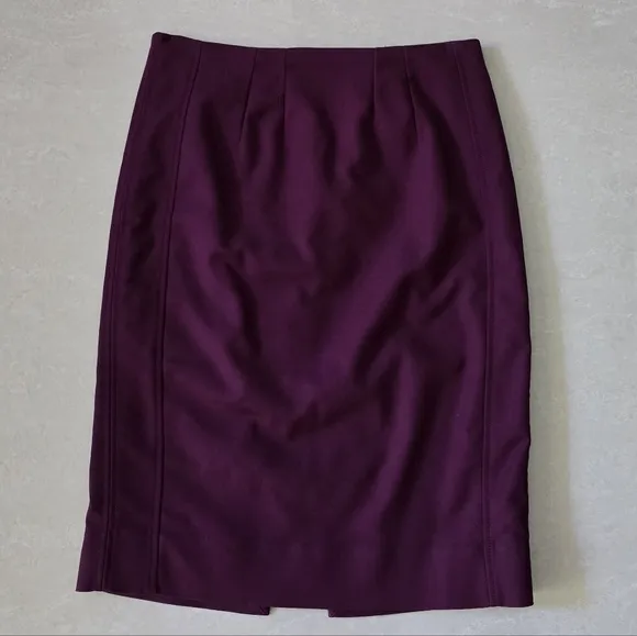 WHBM Perfect Form Fitted Pencil Skirt with Waist Darts - Plum - Size 0