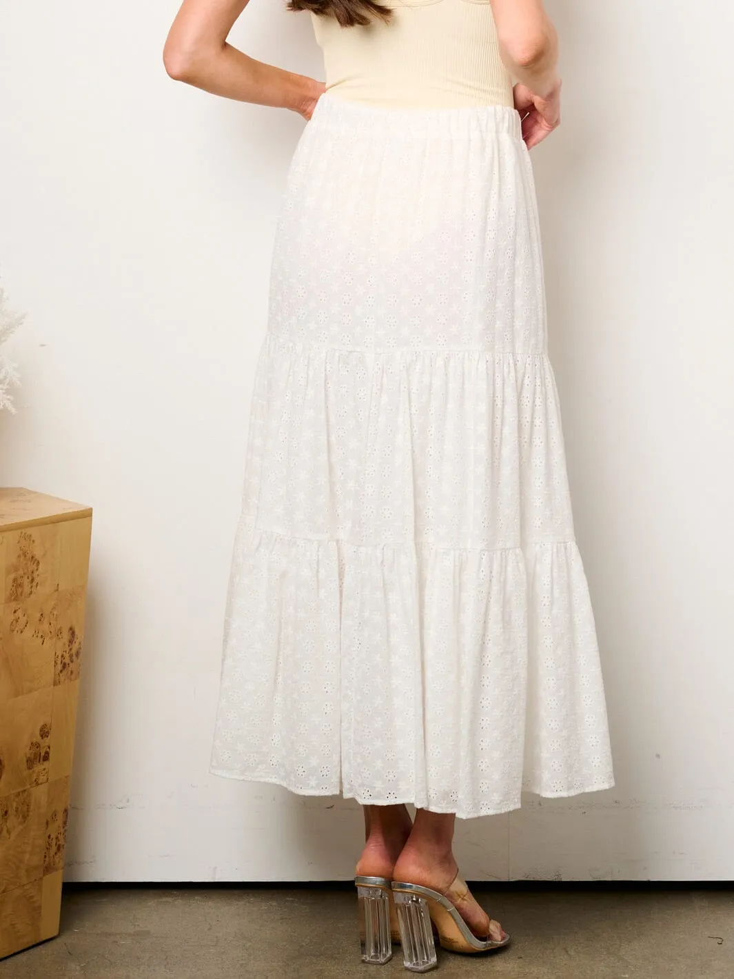 WOMEN'S ELASTIC WAIST EYELET FLORAL TIERED MAXI SKIRT