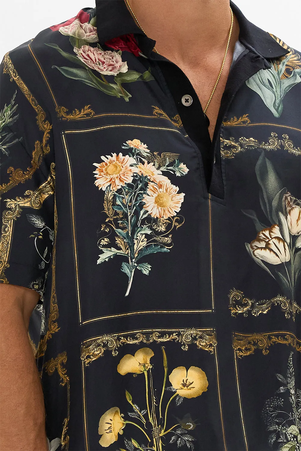 WOVEN SHORT SLEEVE POLO SHIRT MAGIC IN THE MANUSCRIPTS